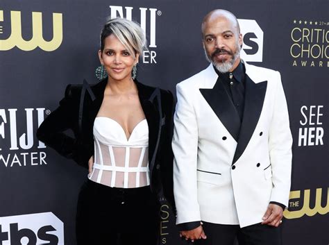 Halle Berry's Boyfriend Van Hunt Shares Cheeky Photo Of Actress