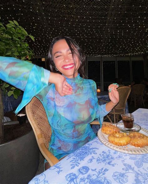 smiles & donuts : r/stellahudgens