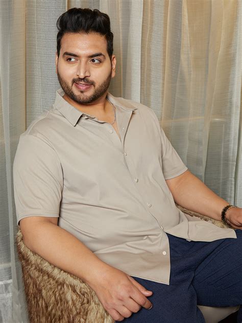 Instafab Plus Men's Khaki Beige Seamless Solid Shirt