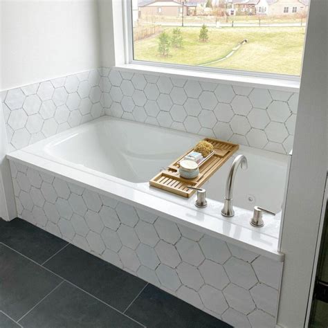 23 Simple Half-Wall Tile Bathroom Designs for Maximum Style