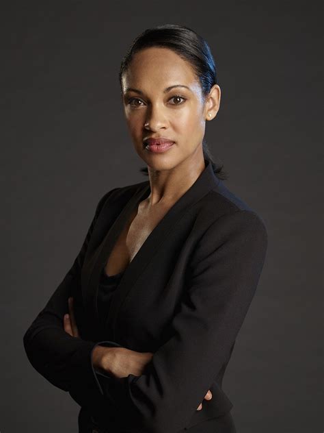 Shooter: Season 3 Episode 2 Clip - Swagger Thwarts A Robbery - Trailers ...