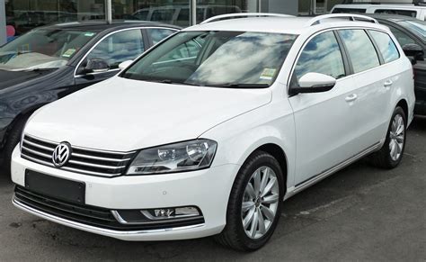 File:2011 Volkswagen Passat (3C) 118TSI station wagon (2011-04-22).jpg ...