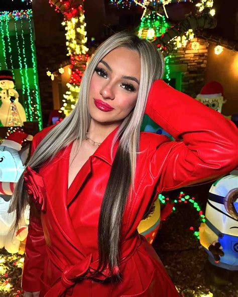 Milan Mirabella - Biodata, Profil, Fakta, Umur, Agama, Pacar, Karier