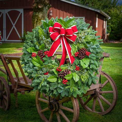 Shop All Fresh Handmade Holiday Wreaths | Lynch Creek Farm