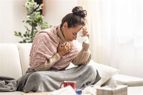 Key sign you have new Covid variant and NOT flu as autumn 'tripledemic ...