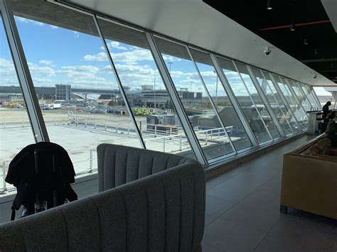 Review: Priority Pass Lounge New York JFK Terminal 7 - Alaska Airlines