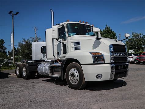 2019 Mack Anthem