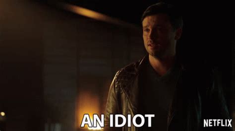 Idiot GIFs | GIFDB.com
