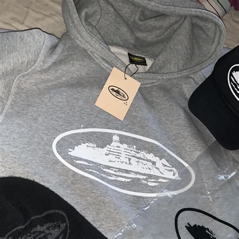 Corteiz Men's Grey Hoodie | Depop