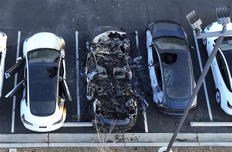 Man accused of setting fire to Tesla vehicles in Las Vegas arrested