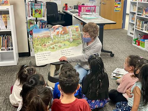 IU Indianapolis students join Shepherd Community Center in the work to ...