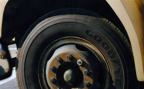 Bus Wheel 的图像结果