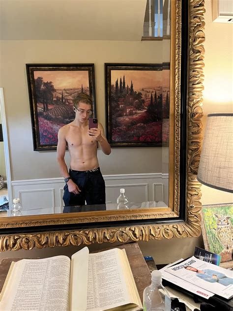 Body fat estimate? 6 foot 4, Bulked from 183 to 193 over last 2 months ...