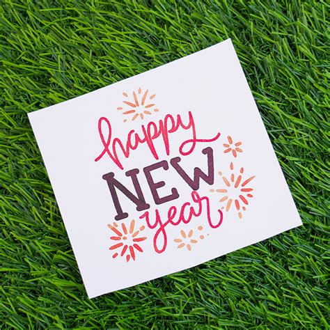 Send Chocolates in Wooden Tray for New Year Online - GAL22-109881 ...