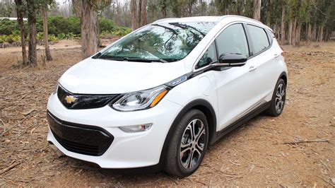 2017 Chevrolet Bolt EV first drive: 240 miles in an electric car