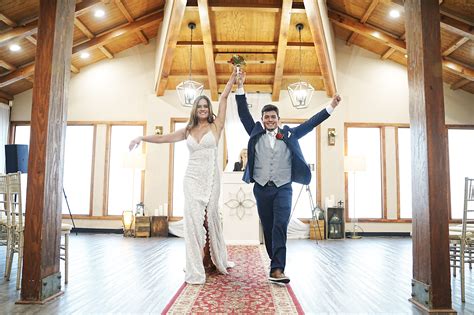 Arch wedding chapel | Beachweddingtips.com