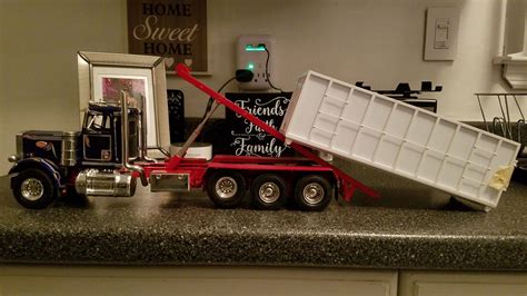 1/25 Scale Model Truck Kits