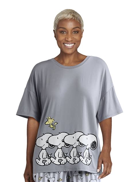 Snoopy Women's and Women’s Plus Oversized Tee and Pants Pajama Set, 2 ...