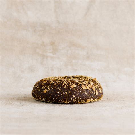 Sourdough Pumpernickel Bagel – Jyan Isaac Bread