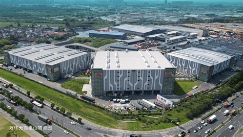 Open Front Building 的图像结果