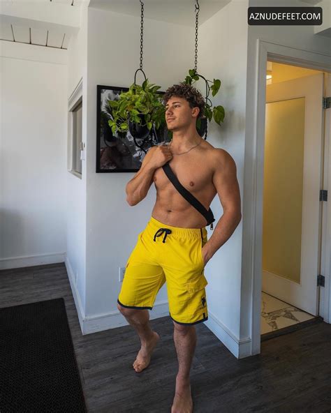 AARON ADONIS Feet - AZNudeFeet Men