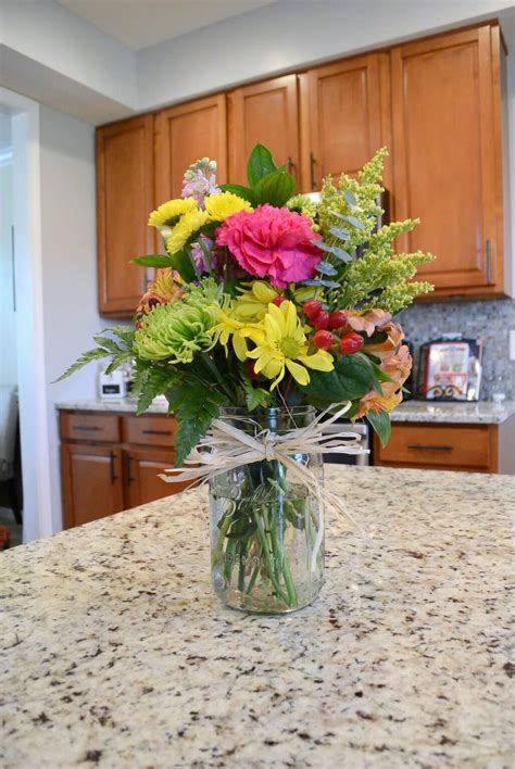 40+ Best DIY Mason Jar Flower Arrangement Ideas and Designs for 2021