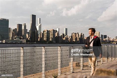 New York Business People Walking 的图像结果