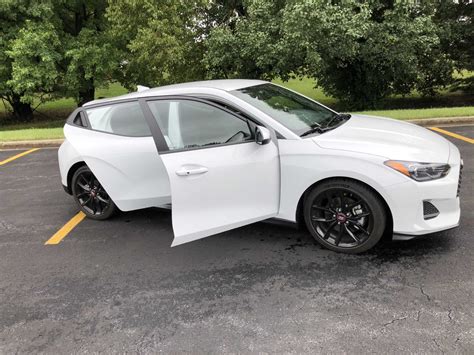 Car Review: 2019 Hyundai Veloster R-Spec is a fun-to-drive 3-door hatch - WTOP News