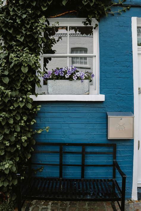 Real Building Front View 的图像结果