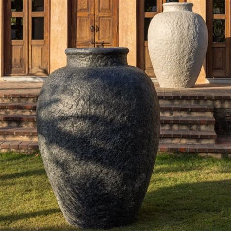 Thor Planter | 5 Ft Fibreglass Statement Planter India — Popyuli