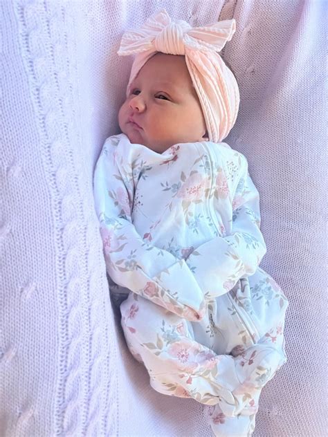 6 weeks ago I gave birth to my beautiful little girl Florie Mia, a baby ...