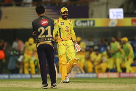 "Just a show-off" - Ravindra Jadeja roasts KKR for taking a jibe at MS ...