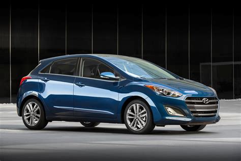2017 Hyundai Elantra GT Adds Apple CarPlay and Android Auto, Value Edition Pack - autoevolution