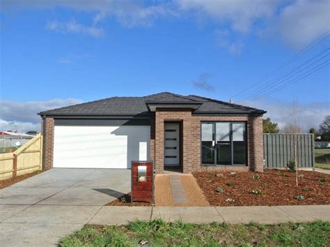 11C Steiglitz Street, Ballan VIC 3342 - House For Rent | Domain