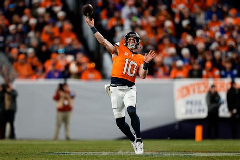 Broncos vs. Chargers Predictions: Week 16 TNF NFL Picks | DraftKings ...