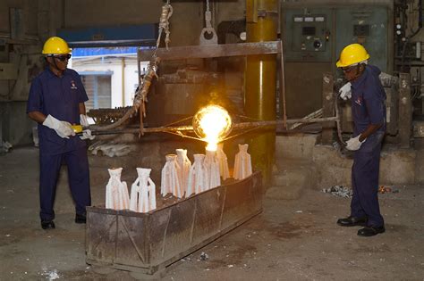 Pouring Shell Mould Process | Pouring Shell Mould in india