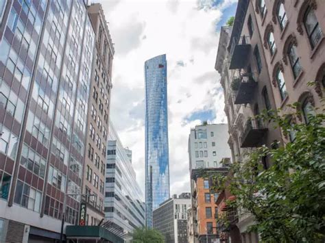 I spent an afternoon in NYC's richest zip code, where celebs live in a ...