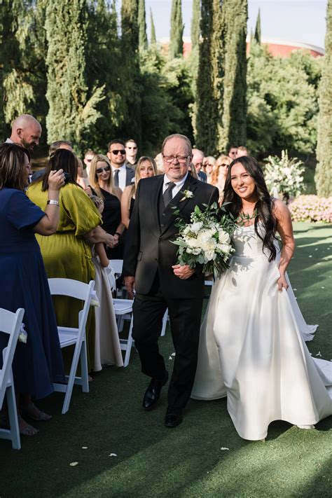Can you feel the love tonight wedding processional | Beachweddingtips.com