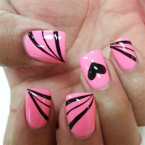 nails design black and pink