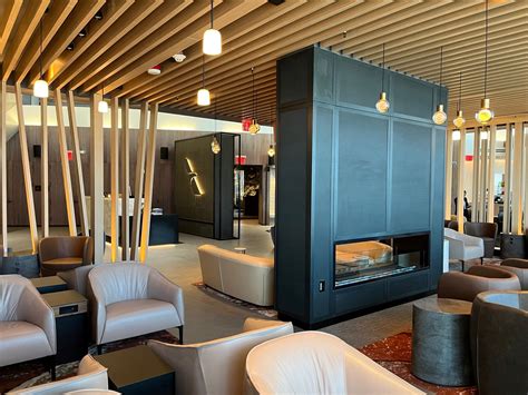 American Airlines Opens A Brand New Admirals Club At Newark ...