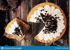 teppichkleber von holz entfernen sahnetorte der schokolade draufsichtszene mit der scheibe teppichkleber von holz entfernen sahnetorte der schokolade draufsichtszene mit der scheibe
