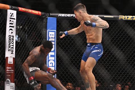 Esteban Ribovics def. Terrance McKinney at UFC on ESPN…