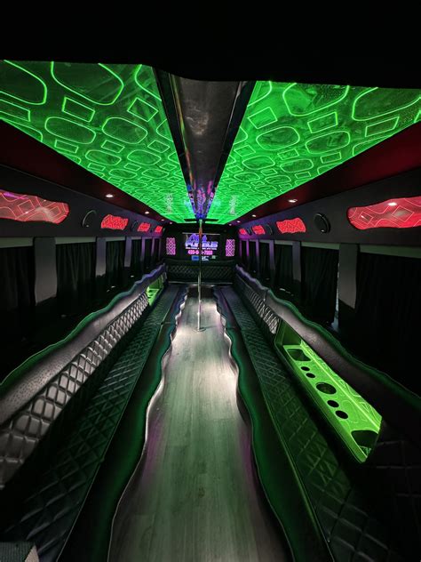 Best Party Bus and Limo Rentals in Dallas, TX | DFW Event Floors
