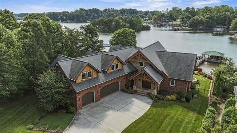 Top 10 Reasons Lake Norman is the Ultimate Luxury Vacation Destination ...