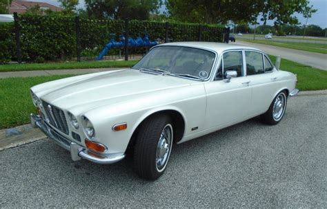 No Reserve: 1972 Jaguar XJ6 for sale on BaT Auctions - sold for $12,000 ...