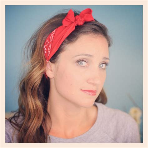 Six DIY 1-Minute Bandana Hairstyles - Cute Girls Hairstyles