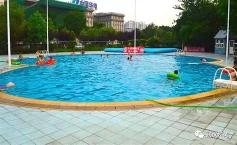 跟着地铁游武汉|夏季消暑好去处，你最想去哪个？_游泳池