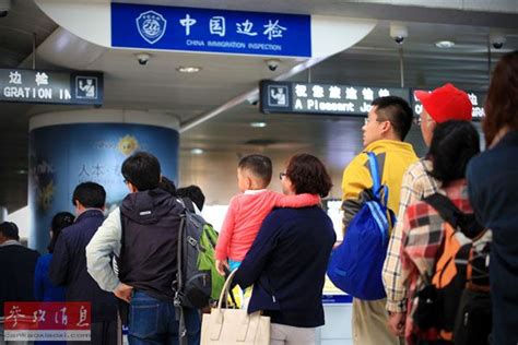 【新时代新气象新作为】出入境旅客请看过来！上海边检今再推两项便民举措_市政厅_新民网