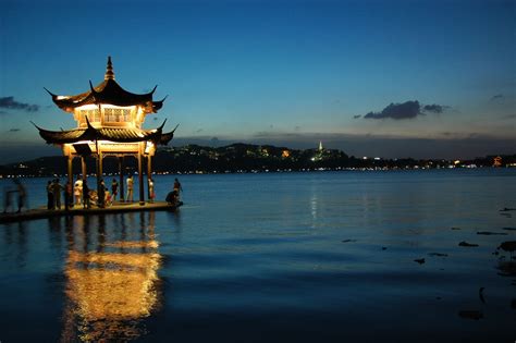 【西湖夜景系列1摄影图片】杭州西湖风光摄影_红房子画匠_太平洋电脑网摄影部落