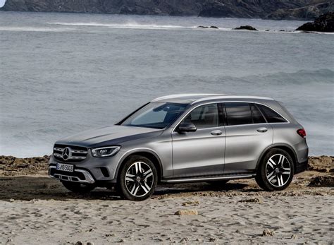 Mercedes-AMG GLC 43 2016 review | Auto Express